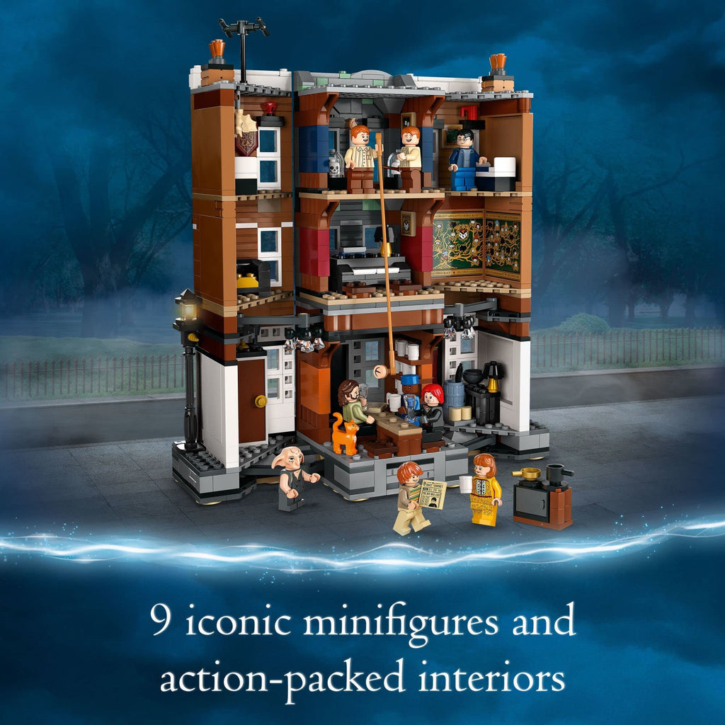 Building Set with 9 Minifigures E746504